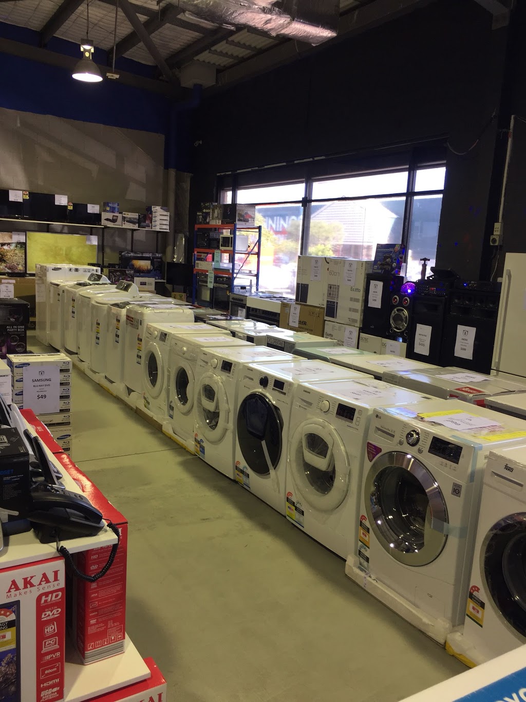I Electronics Appliances & White Goods | electronics store | Shop Ru3, Bayview Center, Northcliffe drive Enter Bunnings Car Park, Warrawong NSW 2502, Australia | 0404536525 OR +61 404 536 525