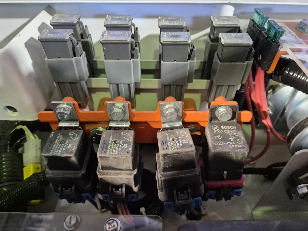 A.G Auto Electrical & Air-Conditioning | 2/6 Pineapple Dr, Hidden Valley QLD 4703, Australia | Phone: 0419 170 184