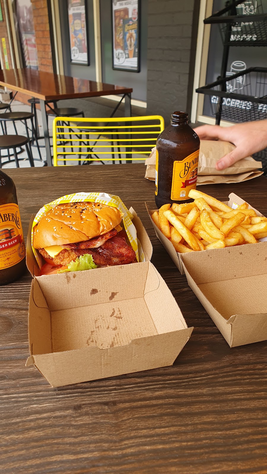 Ezy Deanz Friendly Grocer Narara | 2/16 Deane St, Narara NSW 2250, Australia | Phone: 0474 454 741