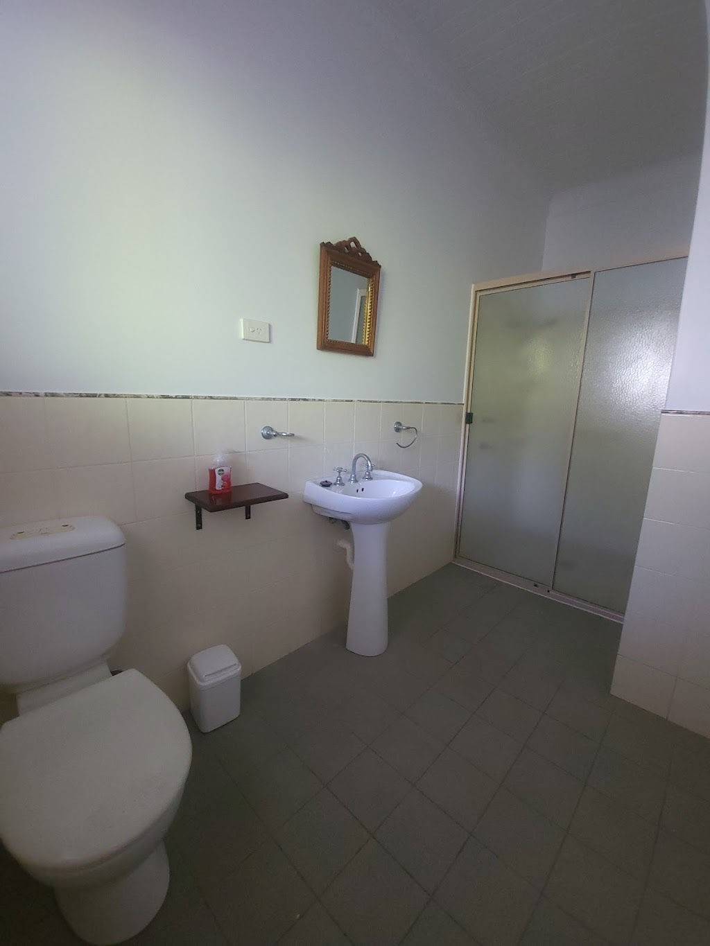 Ribbonwood Bed & Breakfast | 8/10 Phillip St, Emu Park QLD 4710, Australia | Phone: 0437 297 556 Ribbonwood Bed & Breakfast | 8/10 Phillip St, Emu Park QLD 4710, Australia | Phone: 0437 297 556
