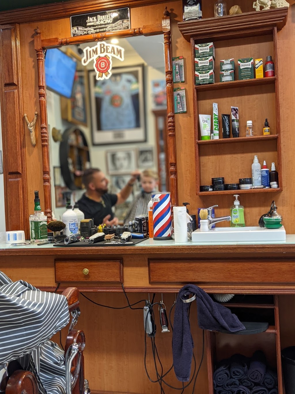 Legends Old School Barber Shop | hair care | 5A Chatham Rd, West Ryde NSW 2114, Australia | 0280849836 OR +61 2 8084 9836