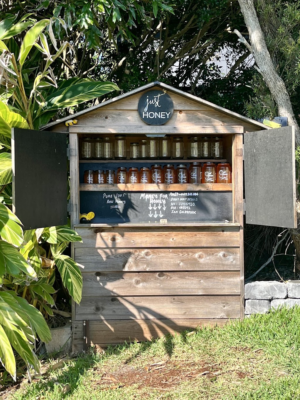 Sunnyside Studio | 7 Nelson St, Port Macquarie NSW 2444, Australia | Phone: 0423 072 663