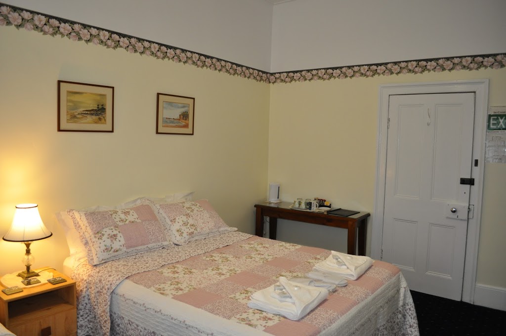 Roslyn House Bed and Breakfast | 233 Uxbridge Rd, Bushy Park TAS 7140, Australia | Phone: (03) 6286 1287