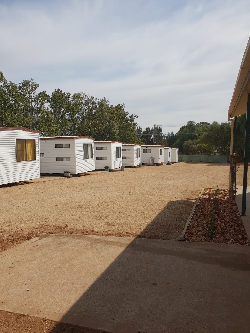 Newell Hwy Motel & Caravan Park | 17-19 Forbes St, Parkes NSW 2870, Australia | Phone: 0422 209 766