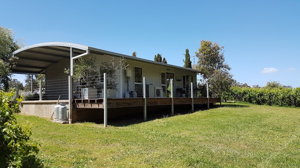 Tinnies At Back Creek Vineyard | lodging | Chiverton Rd, Cowra NSW 2794, Australia | 0263429251 OR +61 2 6342 9251