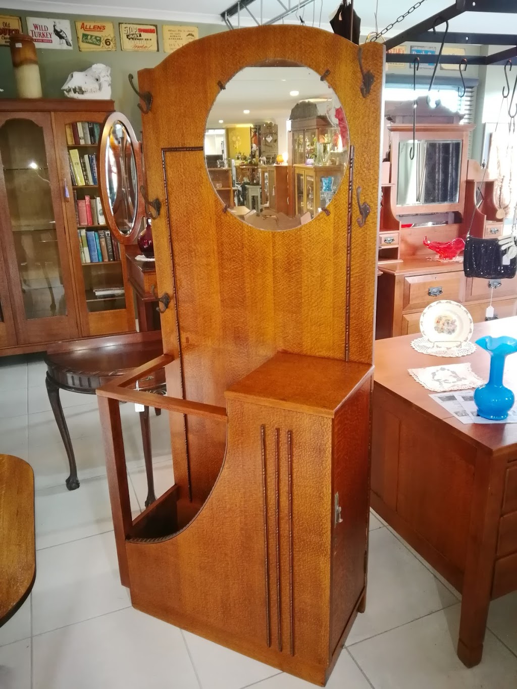 Colonial Collectables Antiques | home goods store | 111 Sandgate Rd, Albion QLD 4010, Australia | 0431403897 OR +61 431 403 897
