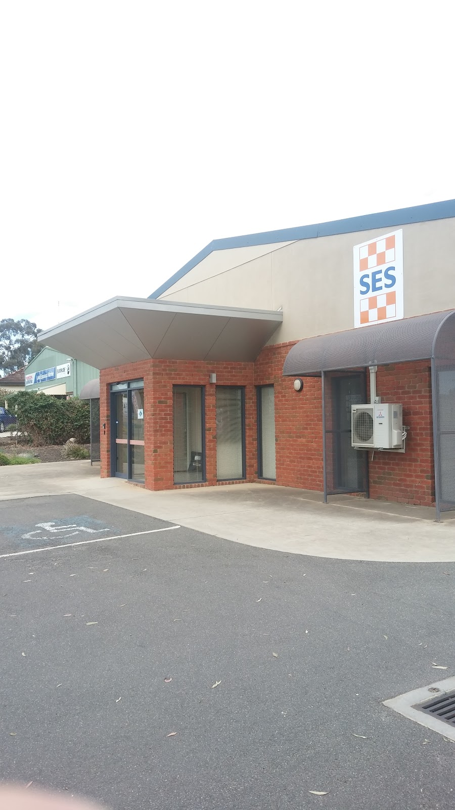 VICSES North West Region Office Bendigo | 7 Rohs Rd, East Bendigo VIC 3550, Australia | Phone: 13 25 00