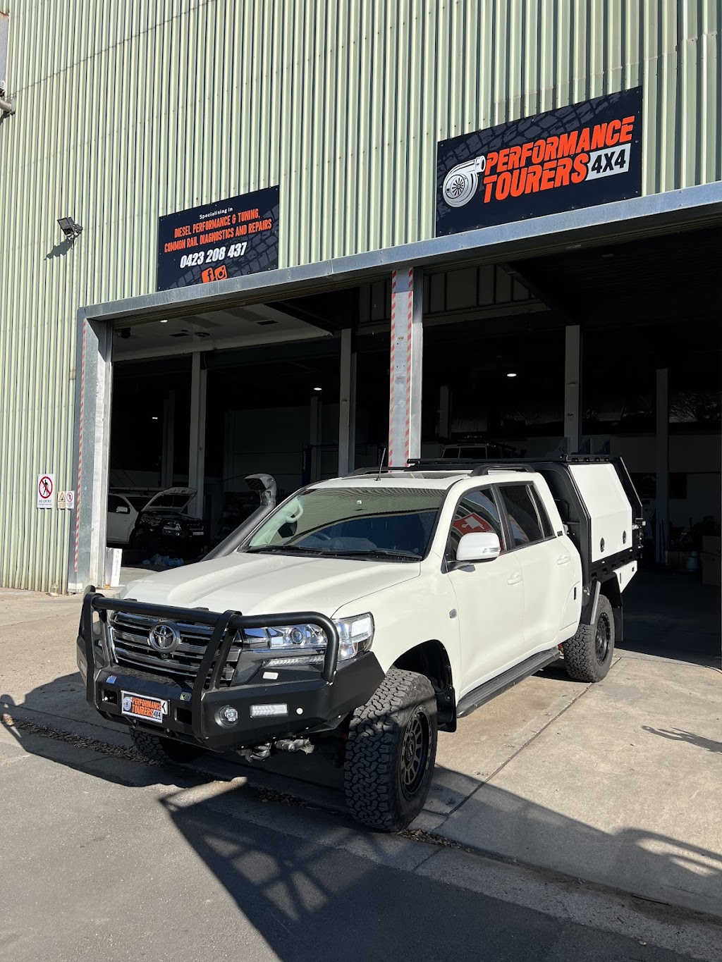 Performance Tourers 4x4 | Unit 2/57 Tourle St, Mayfield North NSW 2304, Australia | Phone: 0423 208 437