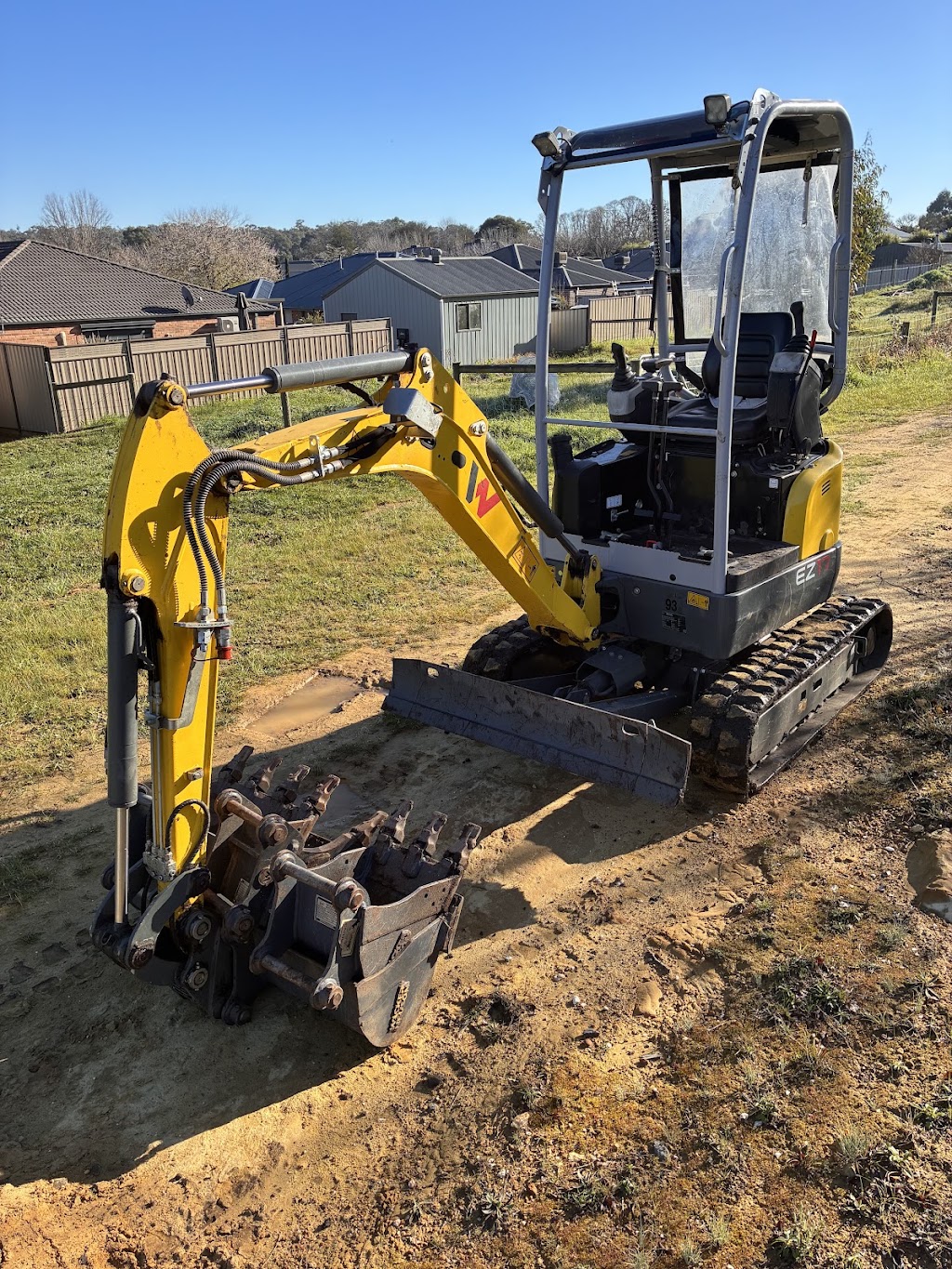 dry-hire.com.au | 2 Mollison St, Kyneton VIC 3444, Australia | Phone: 0407 697 603