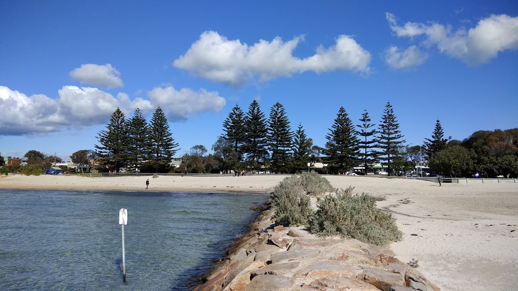 Tyrone Foreshore Campground | park | 2120 Point Nepean Rd, Rye VIC 3941, Australia | 0359853288 OR +61 3 5985 3288