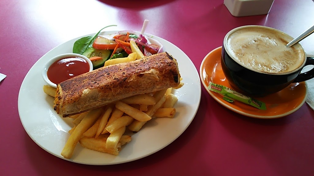 Curtis Falls Cafe | cafe | 2/8 Eagle Heights Rd, North Tamborine QLD 4272, Australia | 0755453003 OR +61 7 5545 3003
