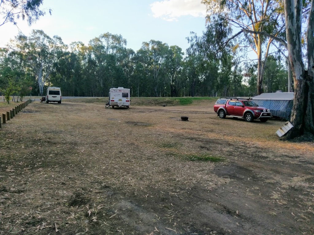 Apex Park, Dawson River Moura | campground | Dawson Hwy, Moura QLD 4718, Australia