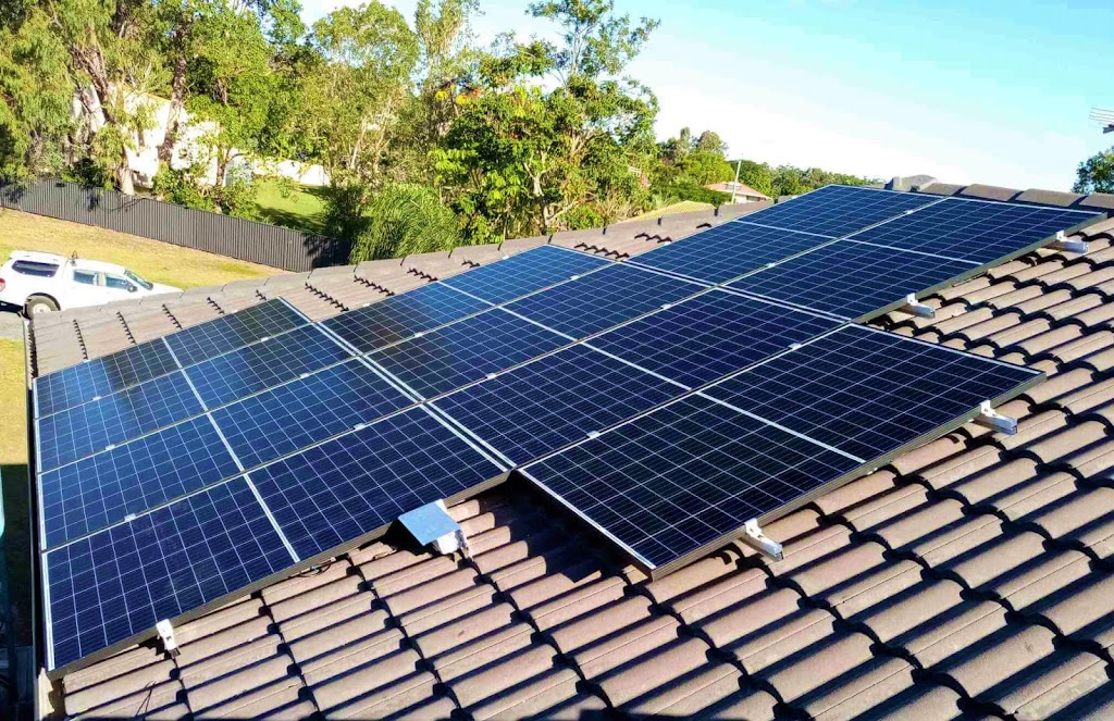 Crossover Solar Solutions | 8A/33-39 Shore St W, Cleveland QLD 4163, Australia | Phone: (07) 3067 3328