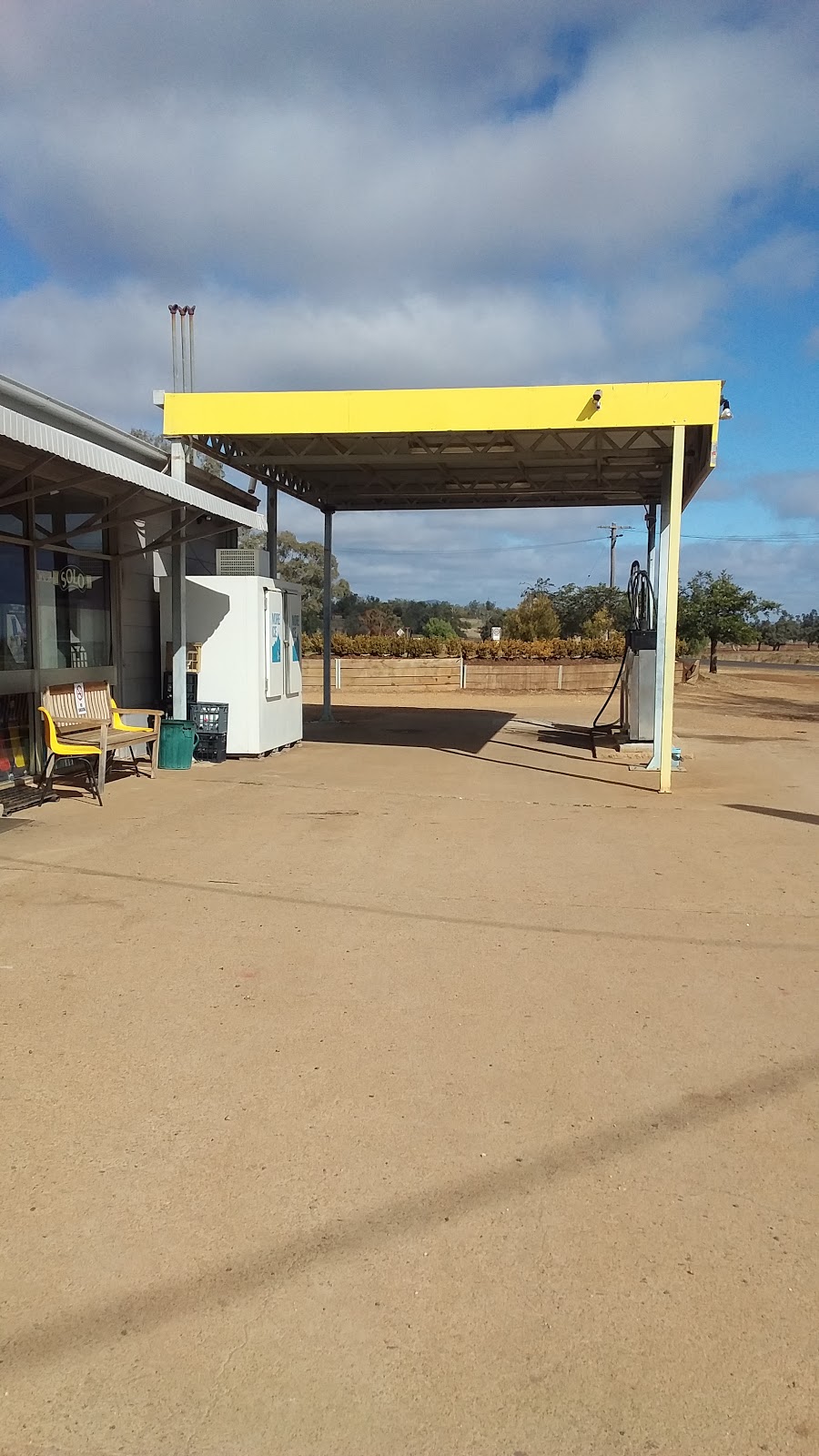 Mullaley Roadhouse | gas station | 11530 Black Stump Way, Mullaley NSW 2379, Australia | 0267437988 OR +61 2 6743 7988