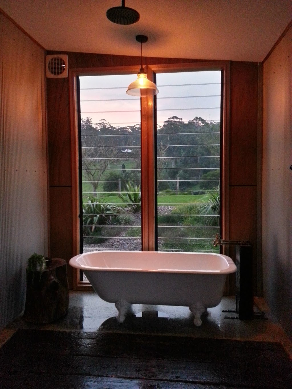 SOULitude Farmstay | lodging | 4 Brother View Ln, Hannam Vale NSW 2443, Australia | 0449133933 OR +61 449 133 933