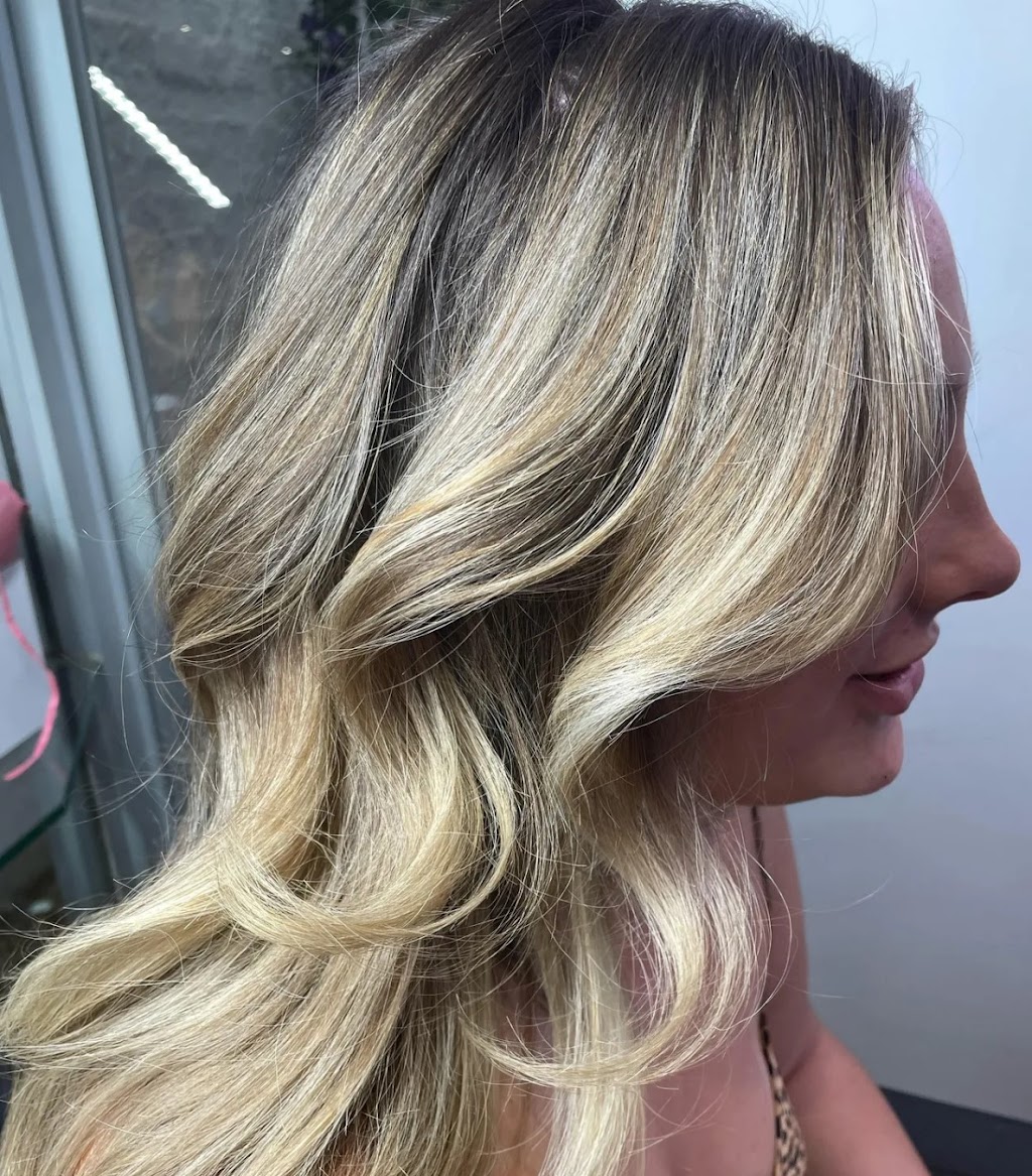 Addie Robins Hair | 32 Saltbush Cct, Point Lonsdale VIC 3225, Australia | Phone: 0433 503 125