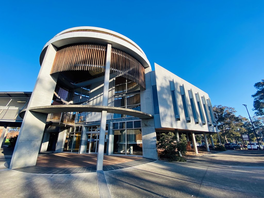 TAFE NSW - Shellharbour | university | 11 College Ave, Oak Flats NSW 2529, Australia | 131601 OR +61 131601