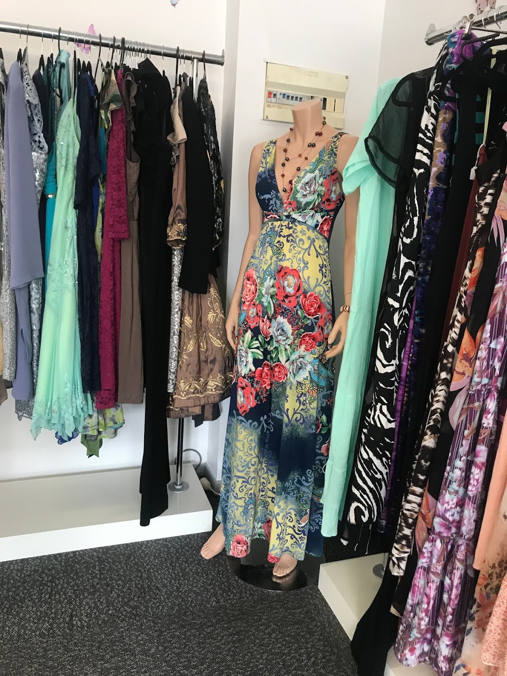 Carol’s Closet | shoe store | Shop 5A/44 Cook Parade, Lemon Tree Passage NSW 2319, Australia | 0412094195 OR +61 412 094 195