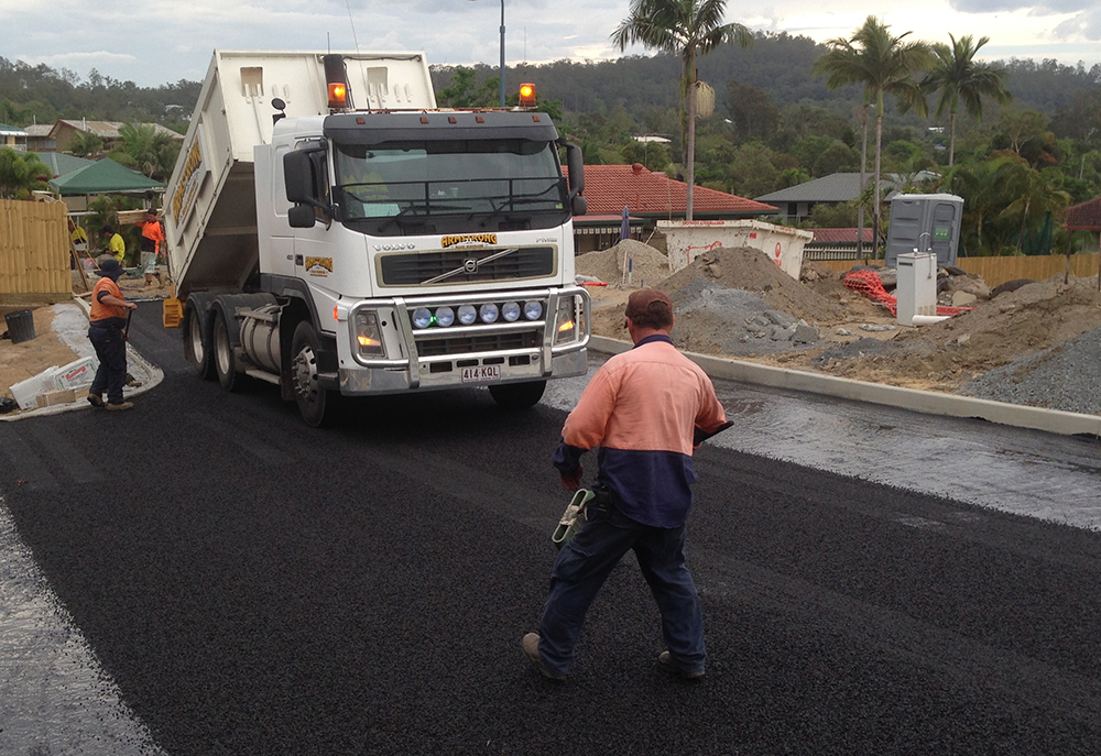 R & R Earth Moving | general contractor | 1 Kelly Ct, Landsborough QLD 4550, Australia | 0753061031 OR +61 7 5306 1031