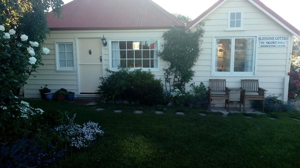Blossoms Cottage Accommodation | lodging | 116 High St, Oatlands TAS 7120, Australia | 0362541516 OR +61 3 6254 1516