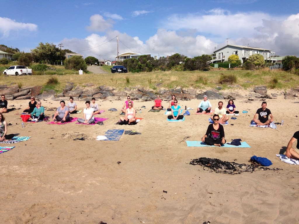Coastal Yoga & Kitchen Medicine Apollo Bay | gym | 15 McLachlan St, Apollo Bay VIC 3233, Australia | 0467528800 OR +61 467 528 800