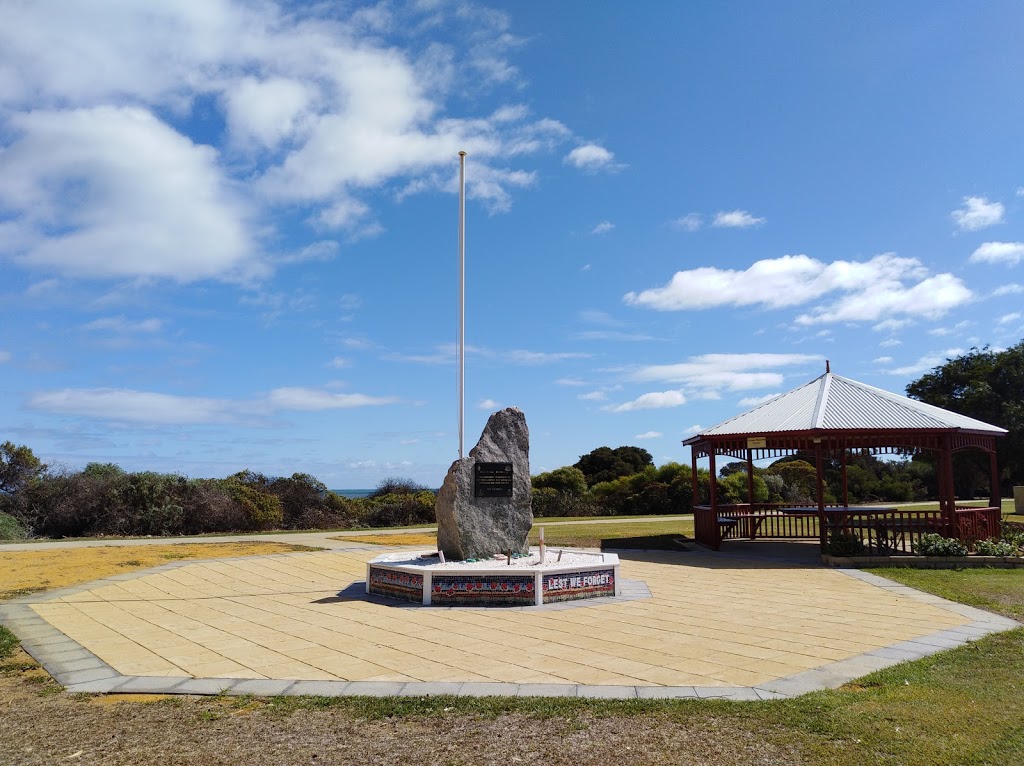 Pioneer Memorial Park | 92 Thomas St, Leeman WA 6514, Australia