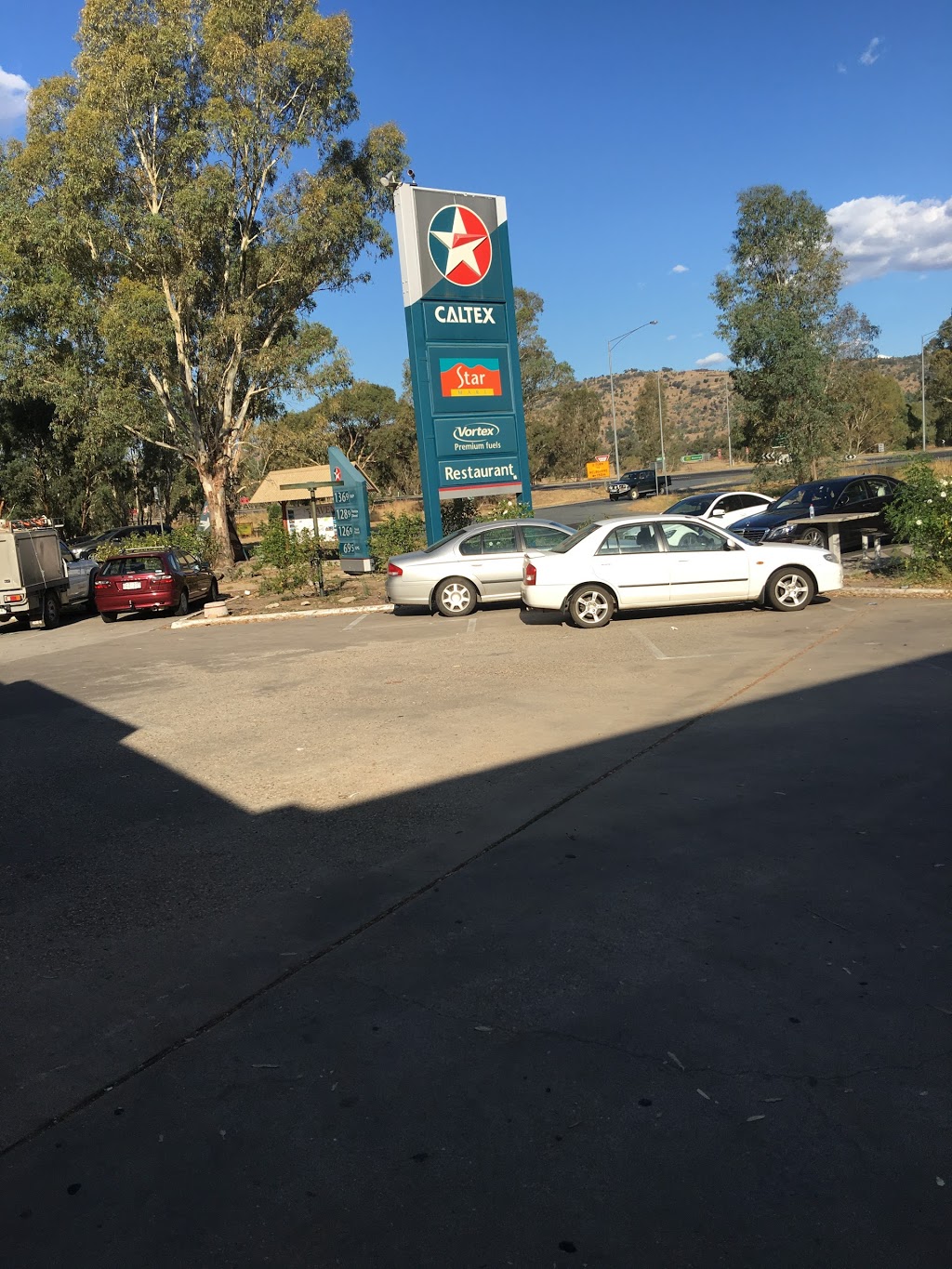 Caltex Avenel | Jones St Cnr, Ash St, Avenel VIC 3664, Australia | Phone: (03) 5796 2323