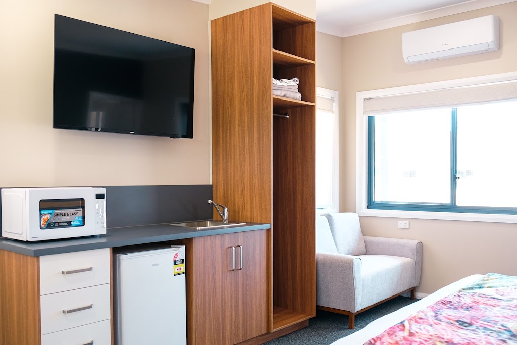 Holbrook Motel | 10 Sydney Rd, Holbrook NSW 2644, Australia | Phone: (02) 6036 6200