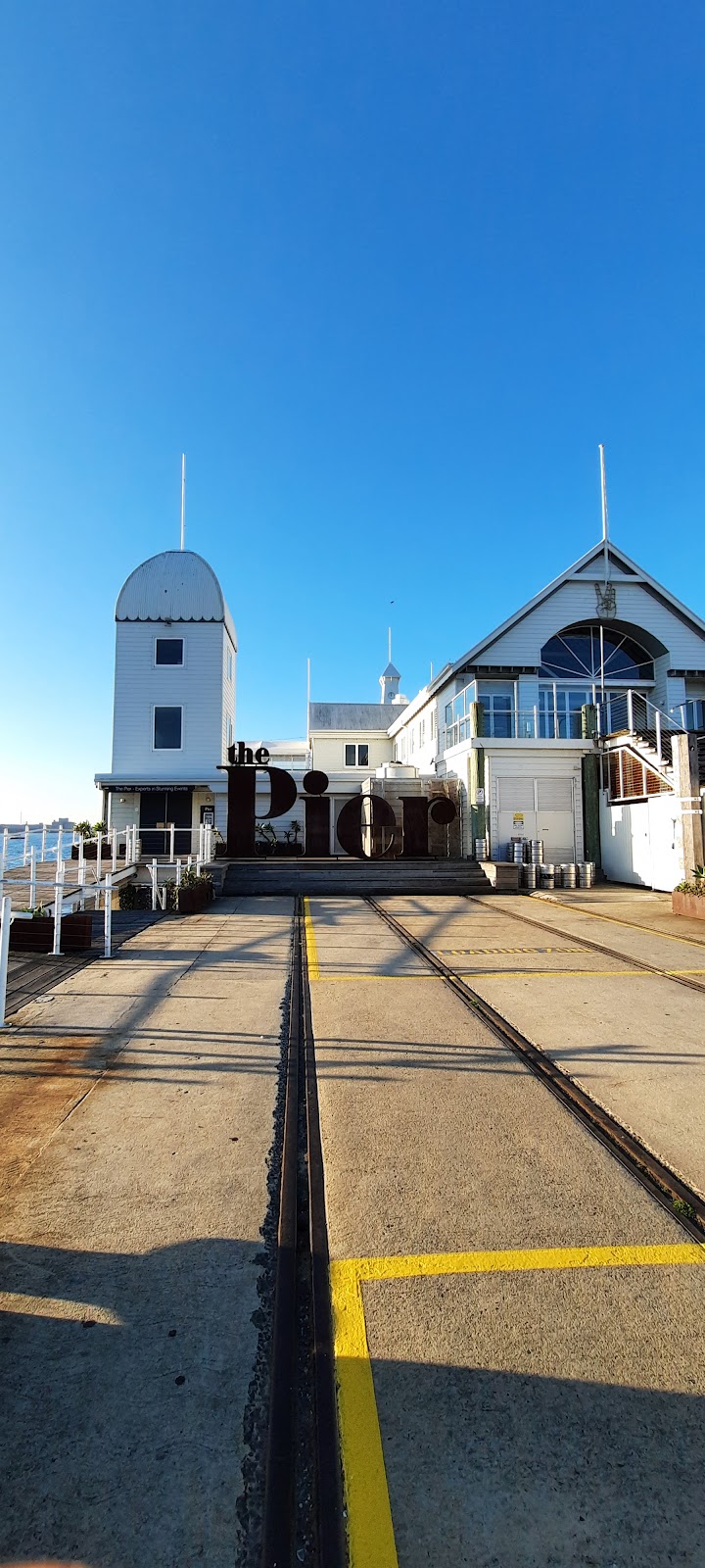 Pier | V958+28, Geelong VIC 3220, Australia | Phone: 0490 194 232