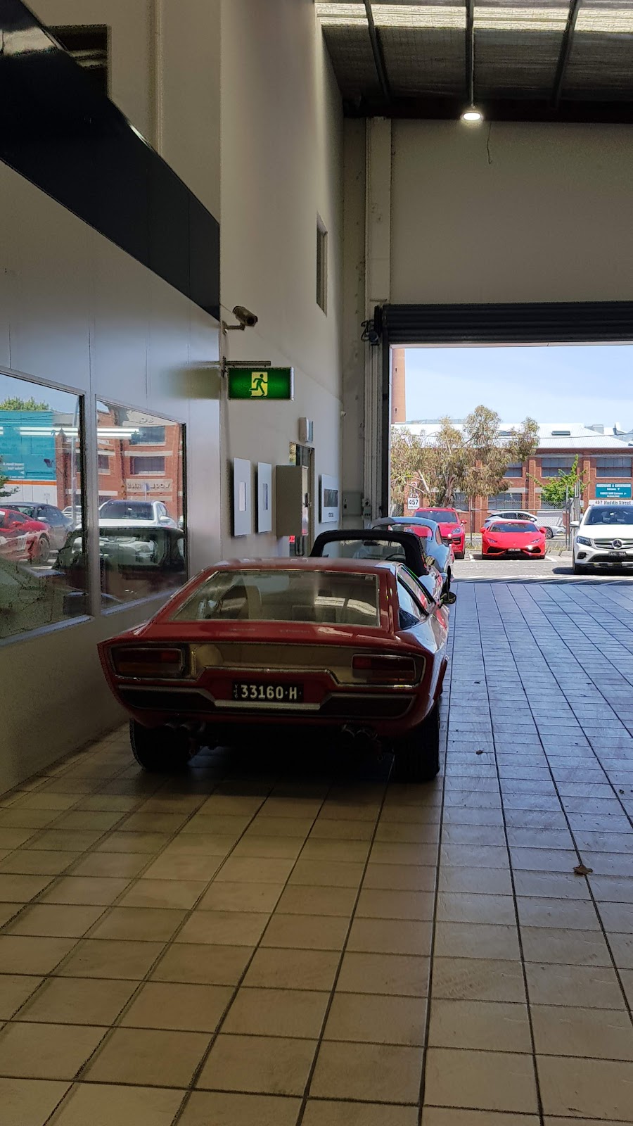 Luxury Auto Body | 372 Hoddle St, Clifton Hill VIC 3068, Australia | Phone: (03) 9482 3811