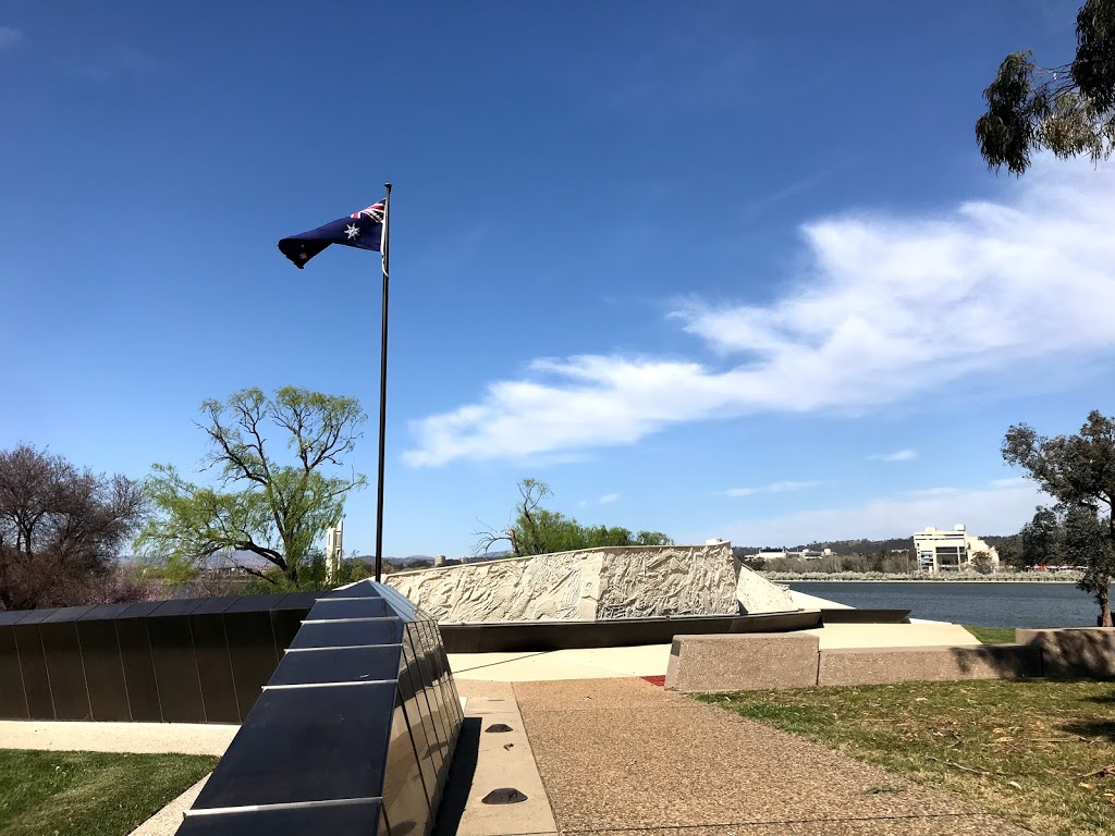 National Emergency Services Memorial, Canberra | park | Rond Terrace,, Parkes ACT 2600, Australia | 0418266033 OR +61 418 266 033
