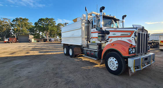 SEQ Earthmovers Plant Hire | 64 Tile St, Wacol QLD 4076, Australia | Phone: 0432 211 044