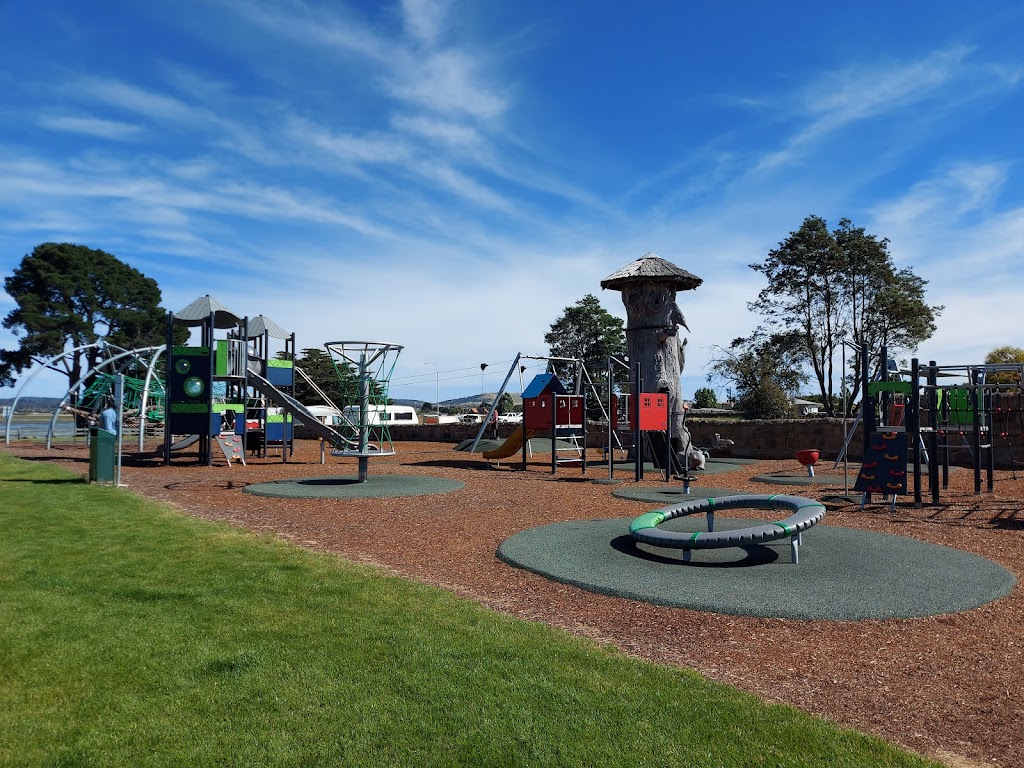 Callington Park Playground | 20-28 Esplanade, Oatlands TAS 7120, Australia | Phone: (03) 6254 5000