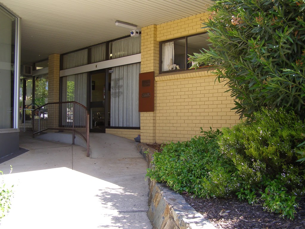 Rutledge Plaza Medical Centre | doctor | 8/2 Rutledge St, Queanbeyan NSW 2620, Australia | 0262972122 OR +61 2 6297 2122