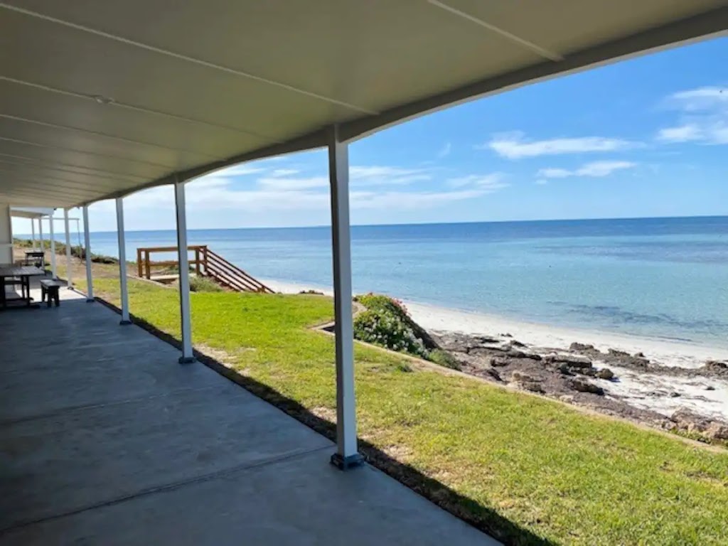 Corny Point Beach House | lodging | 24 Dunn Point Rd, Corny Point SA 5575, Australia | 0438545257 OR +61 438 545 257
