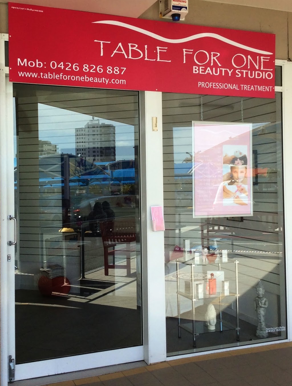 Beauty on kings | 1/25 Arthur St, Caloundra QLD 4551, Australia | Phone: 0426 826 887