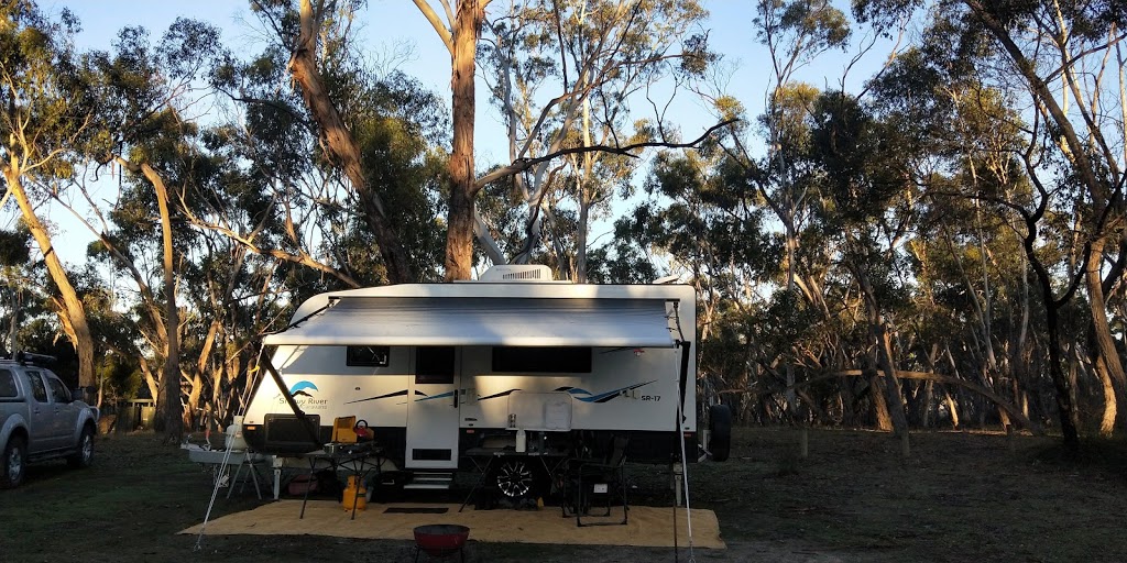 Baileys Rocks Campground | Dergholm VIC 3312, Australia | Phone: 13 19 63