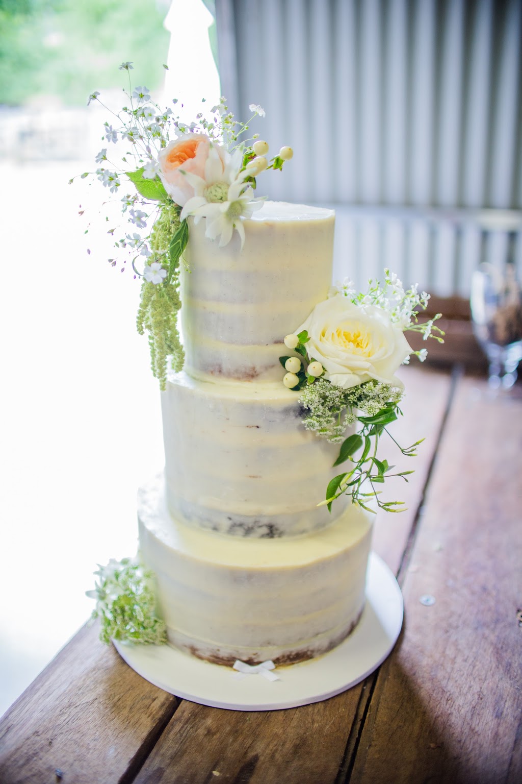 Cake Arcade - Wedding Cake Studio | 11 Jarndyce Ave, Ambarvale NSW 2560, Australia | Phone: 0423 107 112