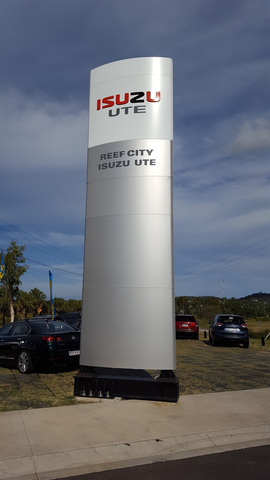 Reef City Isuzu UTE | car dealer | 30 Blain Dr, Callemondah QLD 4680, Australia | 0749714000 OR +61 7 4971 4000