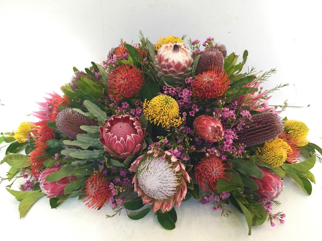 Westridge Florist | florist | shop 17/300 West St, Toowoomba City QLD 4350, Australia | 0746876259 OR +61 7 4687 6259