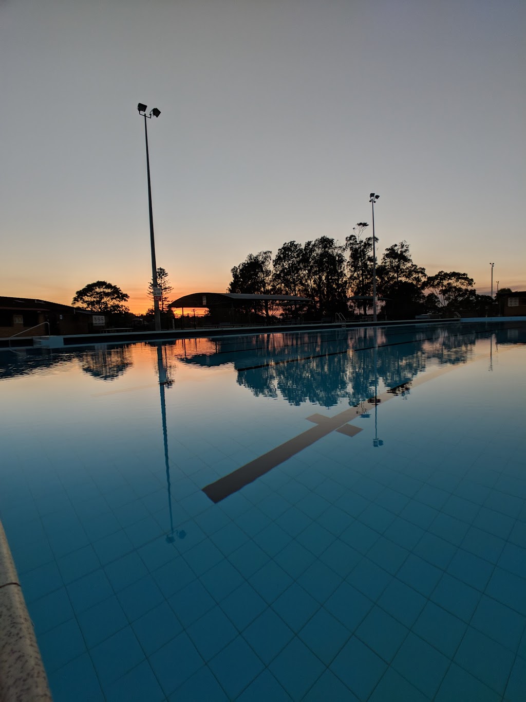 Berkeley Public Pool | 5 Winnima Way, Berkeley NSW 2506, Australia | Phone: (02) 4271 2929