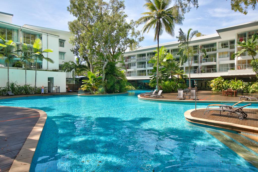 Palm Cove Beach Apartment | 2-22 Veivers Rd, Palm Cove QLD 4879, Australia | Phone: 0438 444 886