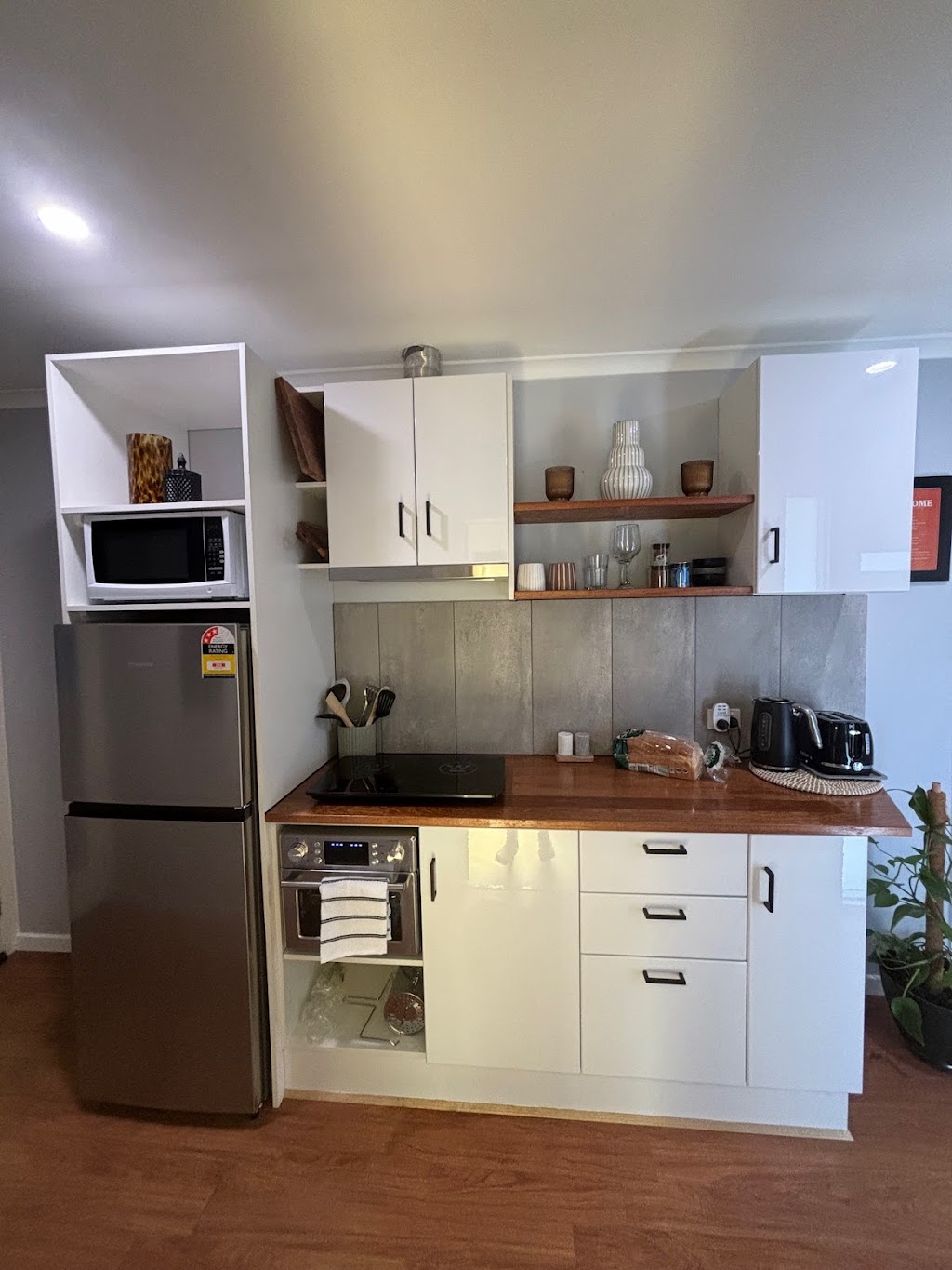 Kima Quarters | 13 Kima St, Swan Hill VIC 3585, Australia | Phone: 0408 303 196 Kima Quarters | 13 Kima St, Swan Hill VIC 3585, Australia | Phone: 0408 303 196