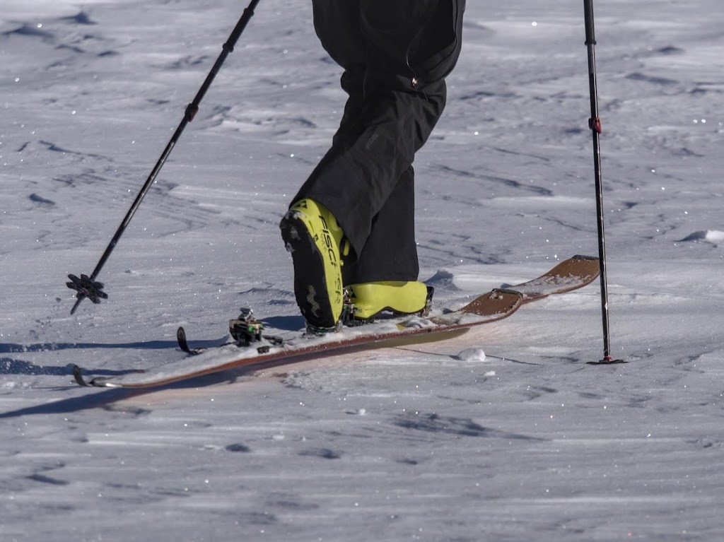 Desert Skis | 3 Percy Harris St, Jindabyne NSW 2627, Australia | Phone: 0415 312 003