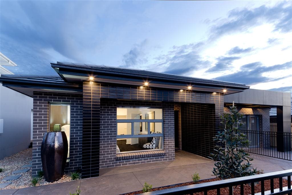 Vogue Homes Leppington Living | 3 Twilight St, Leppington NSW 2179, Australia | Phone: (02) 5850 0786