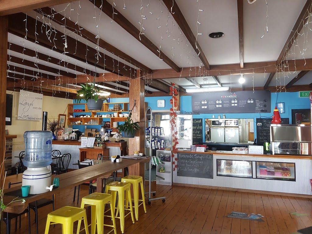 Michaels Cafe | cafe | 98 Bridge St, Uralla NSW 2358, Australia | 0267783290 OR +61 2 6778 3290