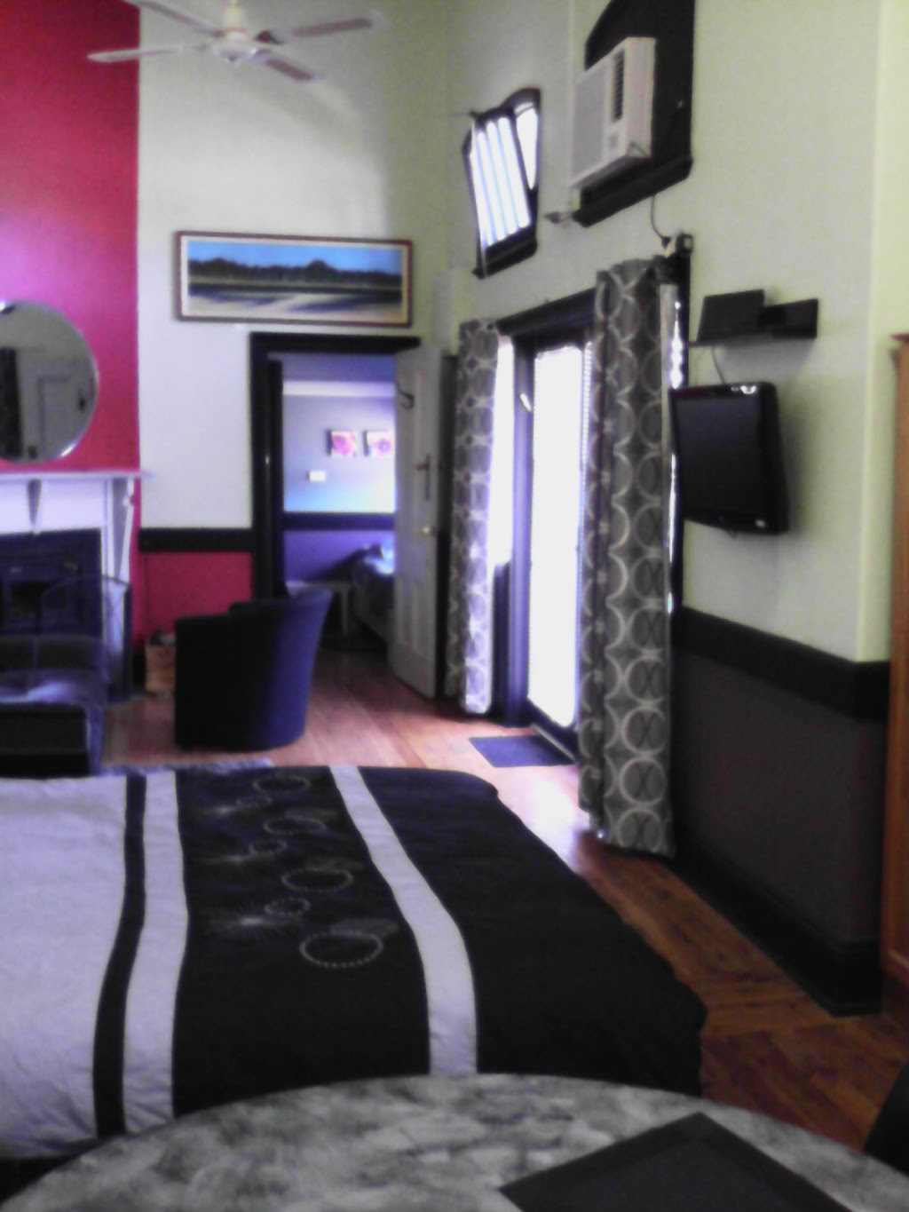 Kindra Apartments | lodging | 73 Bruce St N, Coolamon NSW 2701, Australia | 0269272838 OR +61 2 6927 2838