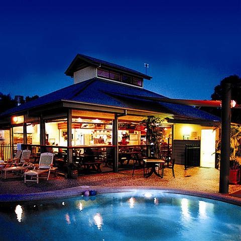Colonial Village Resort | 820 Boat Harbour Dr, Urangan QLD 4655, Australia | Phone: 1800 818 280