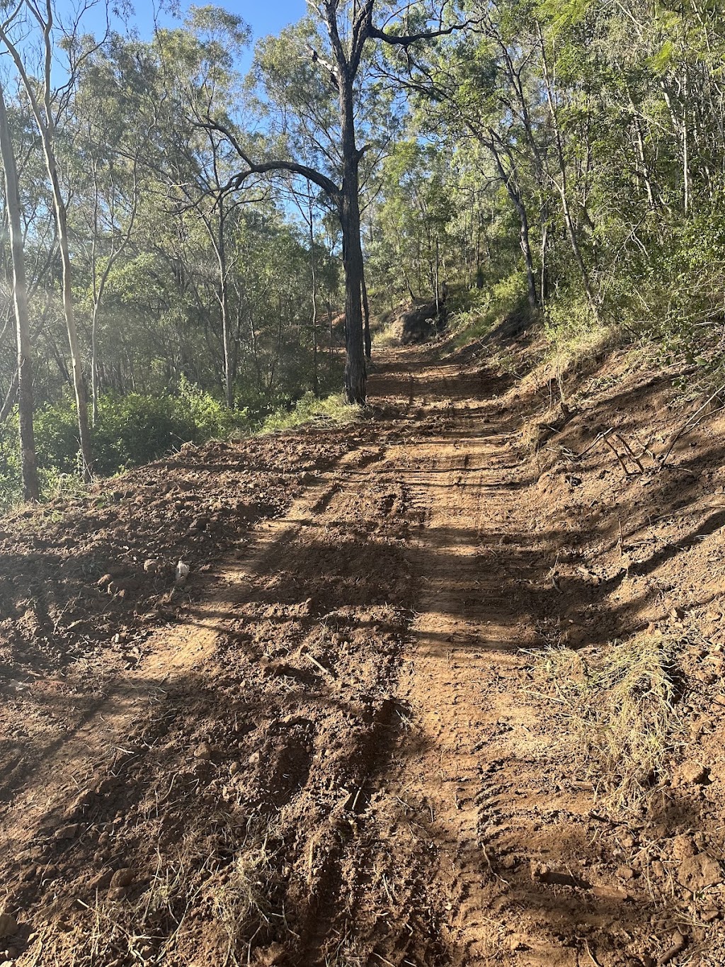 Rippa Tippa Earthworks | Thallon Rd, Kensington Grove QLD 4341, Australia | Phone: 0428 473 966