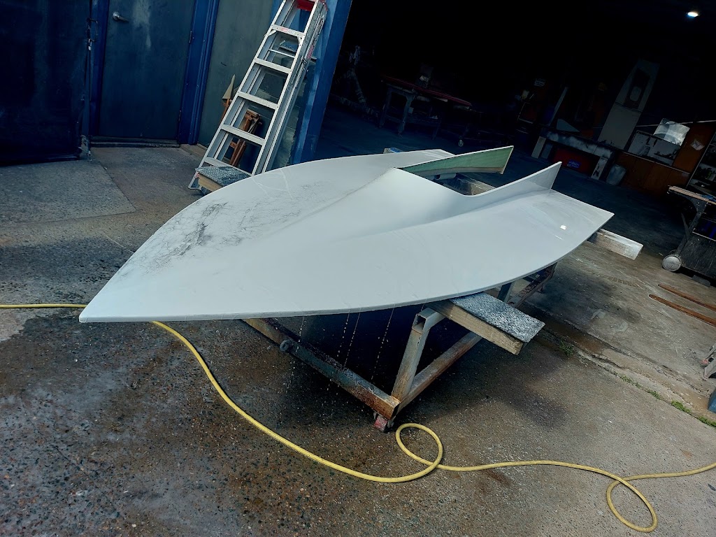 Crestrida Boats/Fibreglass Repairs | 12 Huntington St, Clontarf QLD 4019, Australia | Phone: (07) 3284 8039
